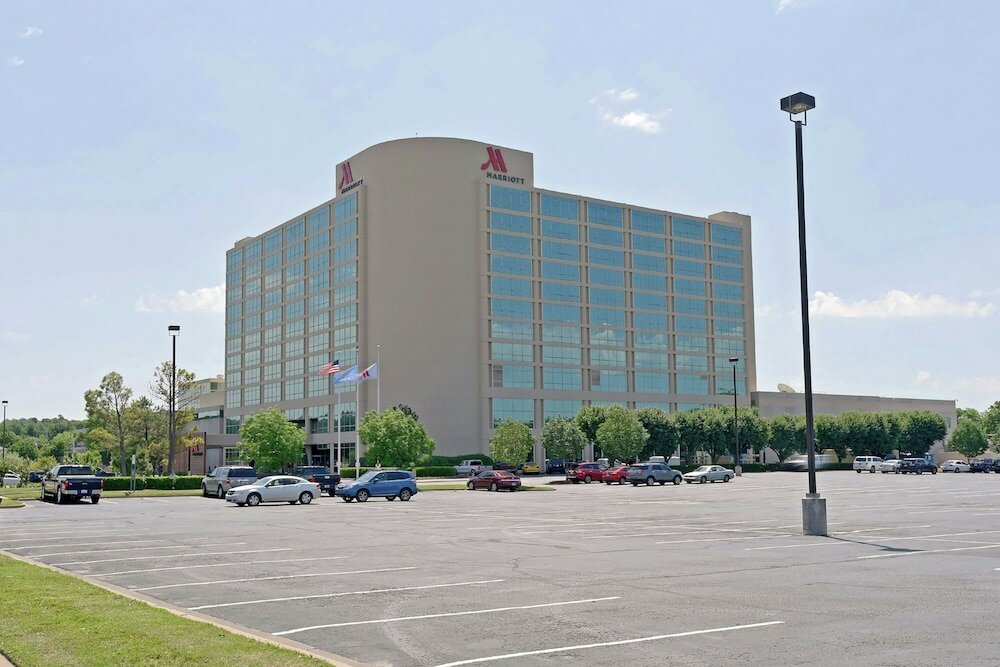 Фото Marriott Tulsa Hotel Southern Hills