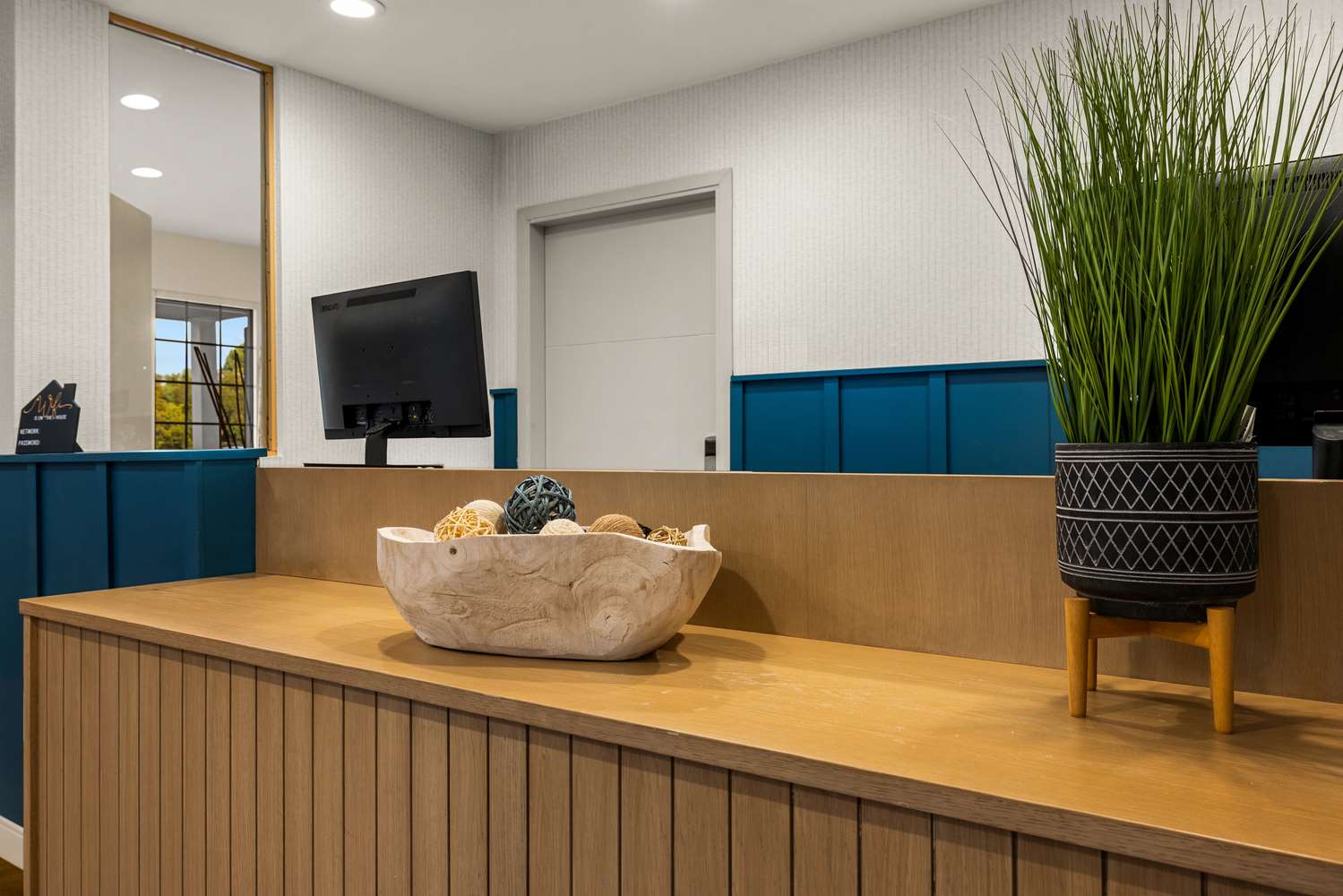 Фото Sonesta Simply Suites Irvine East Foothill