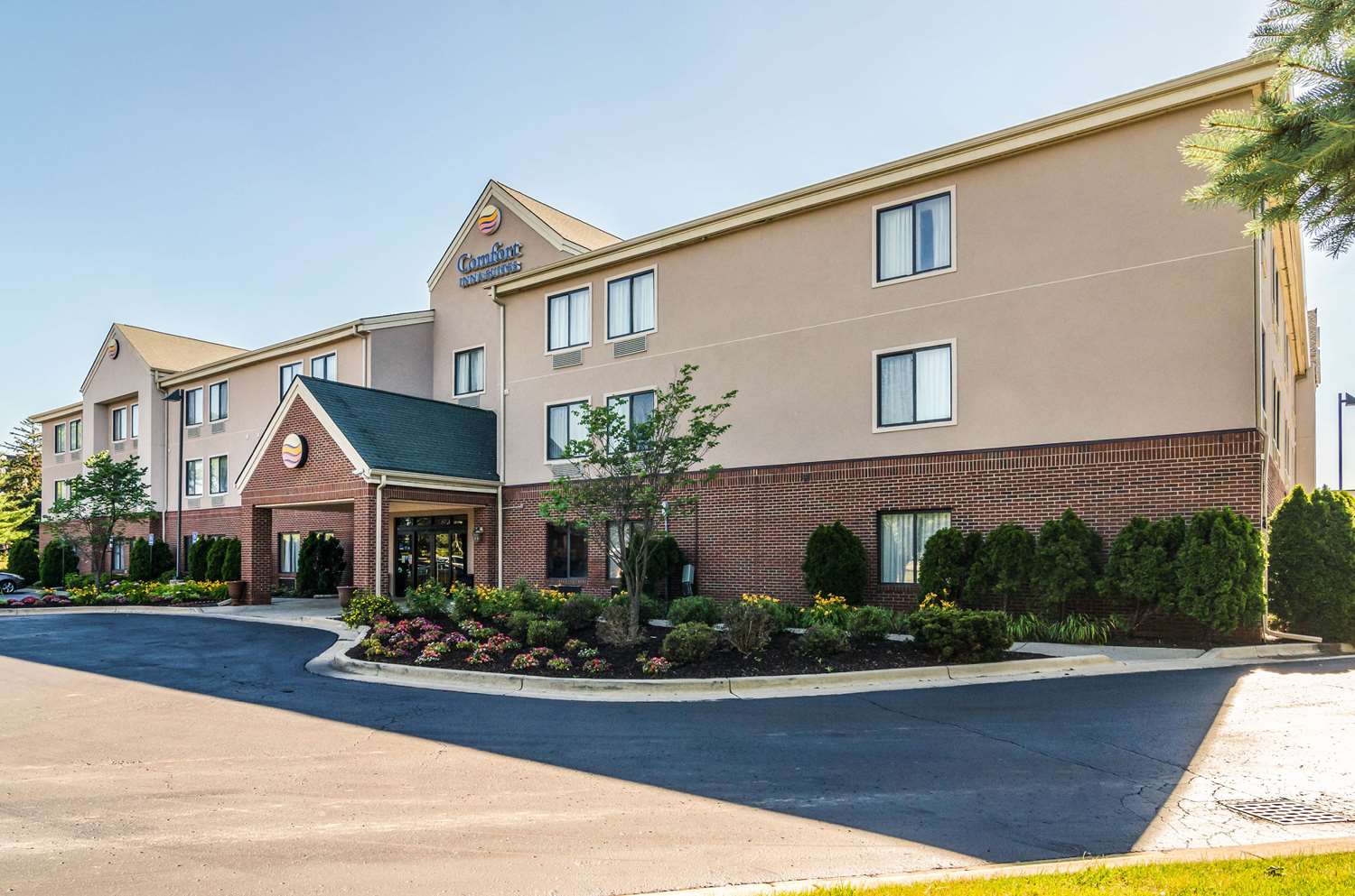 Фото Comfort Inn & Suites University South