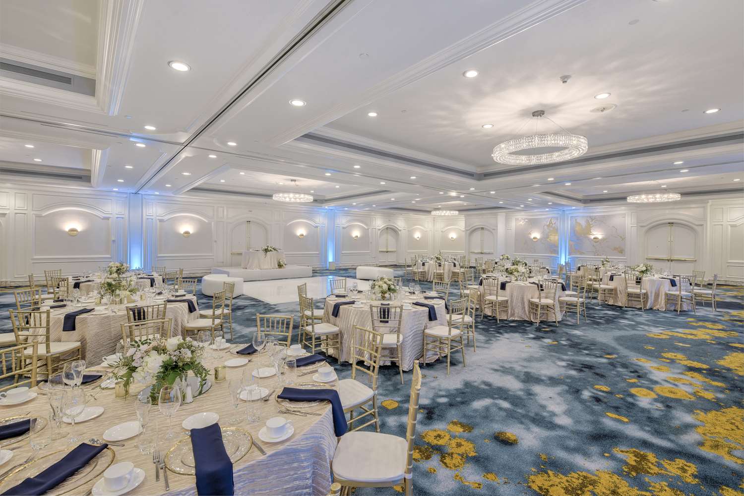 Фото Hilton Irvine Orange County Airport