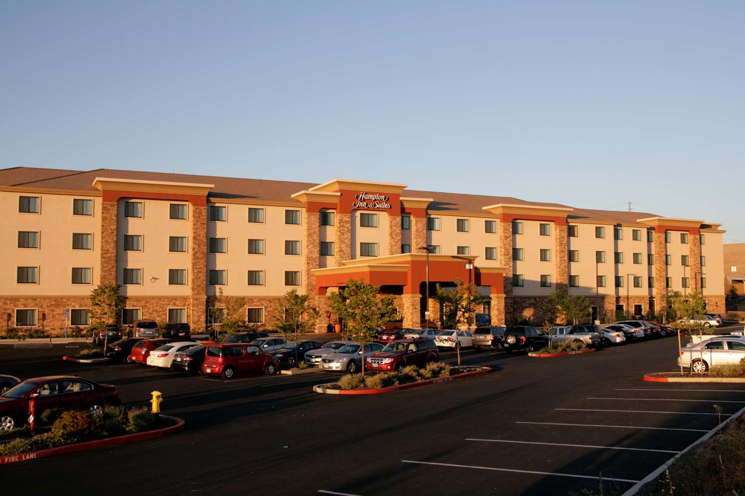 Фото Hampton Inn & Suites Folsom