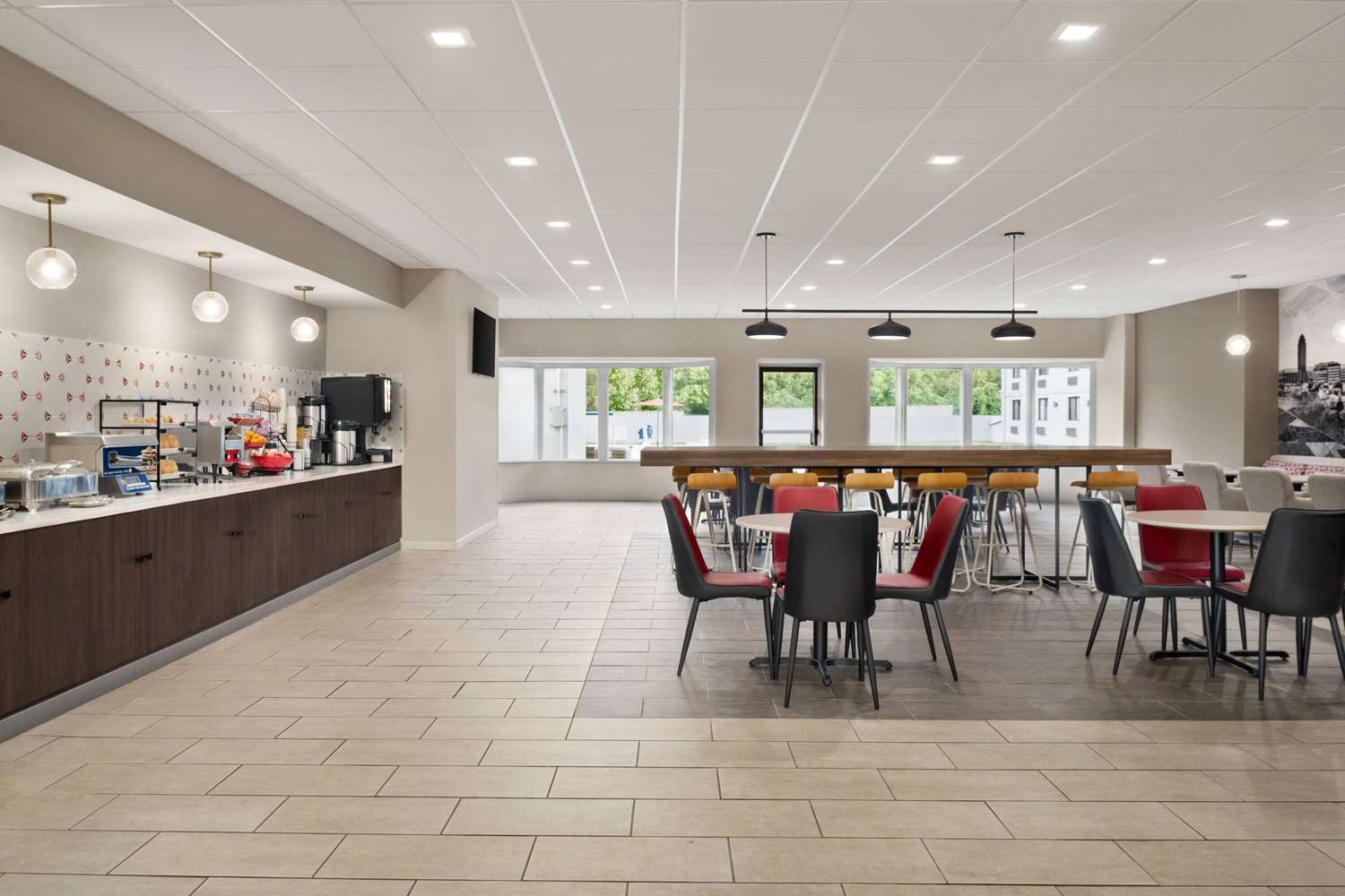 Фото Ramada by Wyndham Whitehall/Allentown