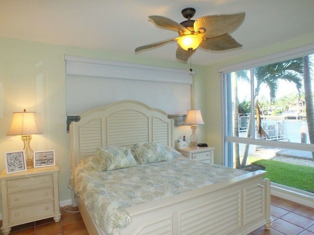 Фото Holiday Isle Yacht Club