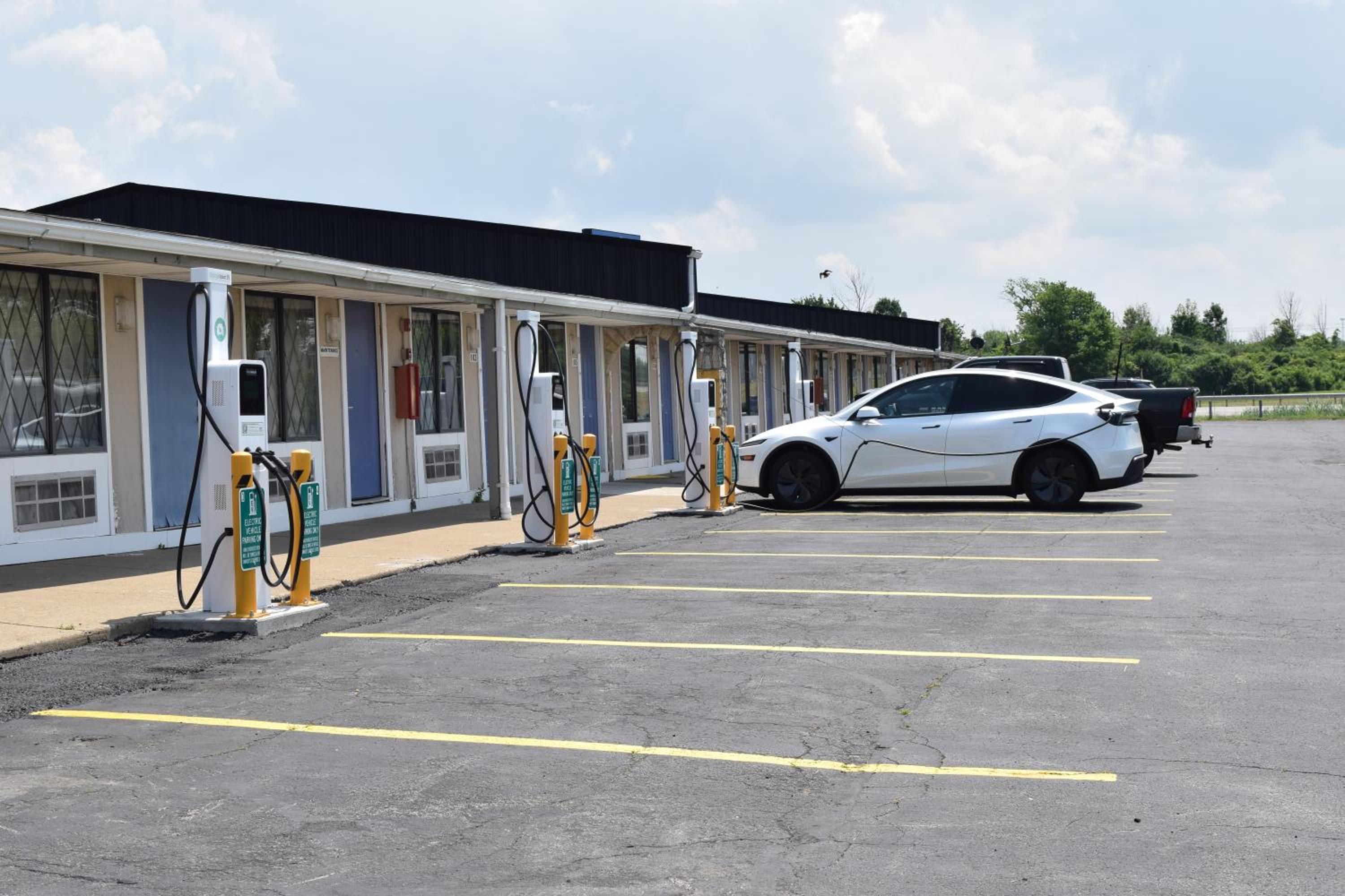 Фото Motel 6 Hamburg, Ny