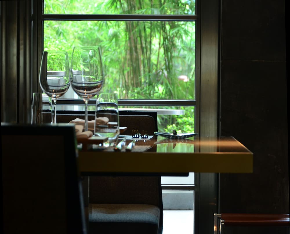 Фото The Mira Hong Kong Hotel