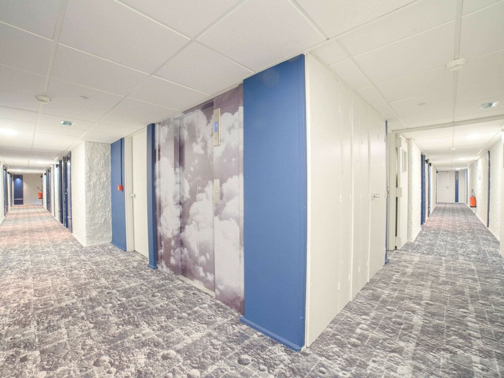 Фото Ibis La Rochelle Centre Historique