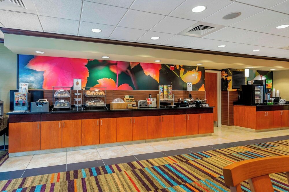 Фото Fairfield Inn & Suites by Marriott Hooksett