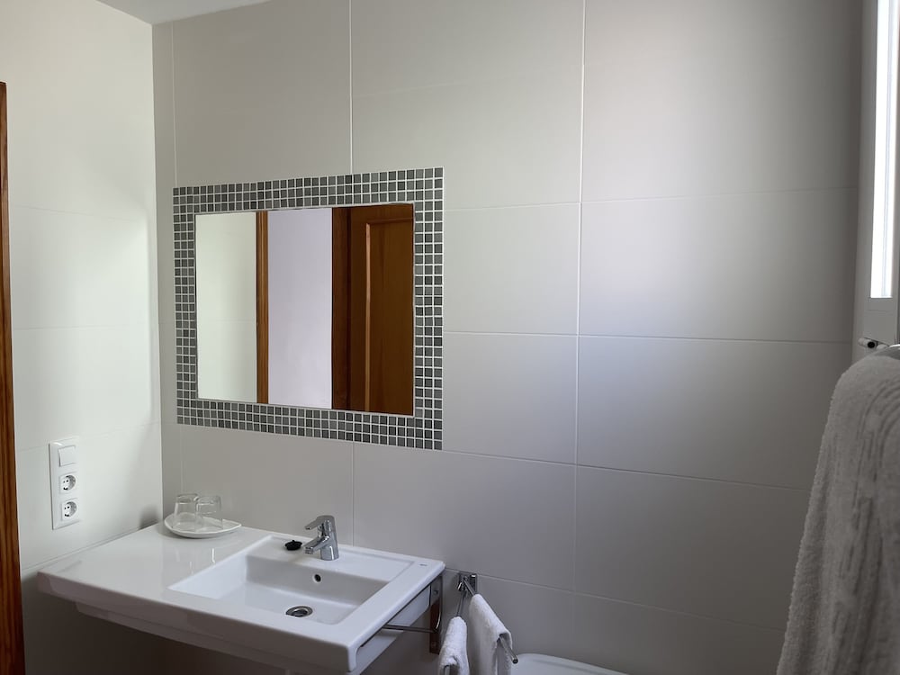 Фото Hostal Can Gallu