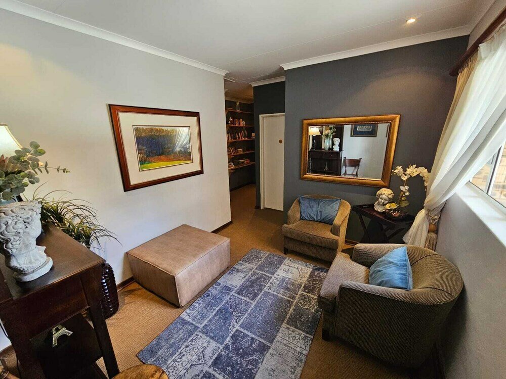 Фото Hillton Manor Guest House