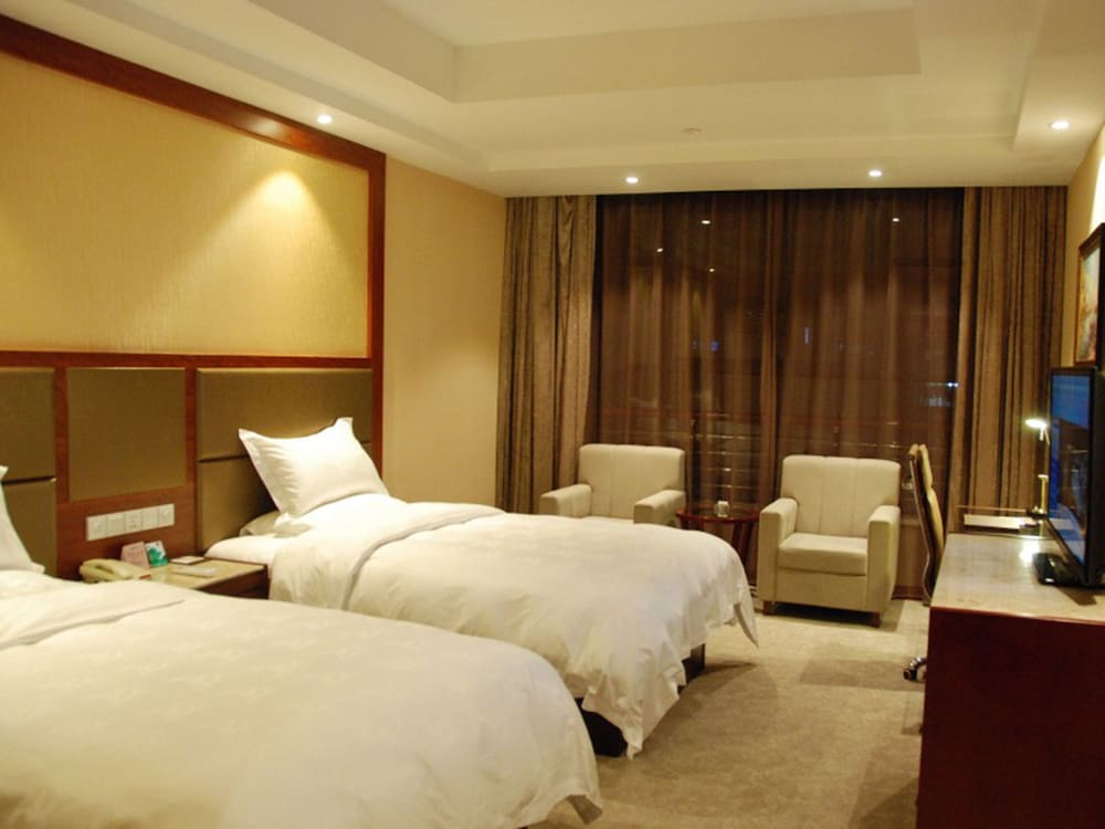 Фото GreenTree Eastern Quzhou Hewu Road Hotel