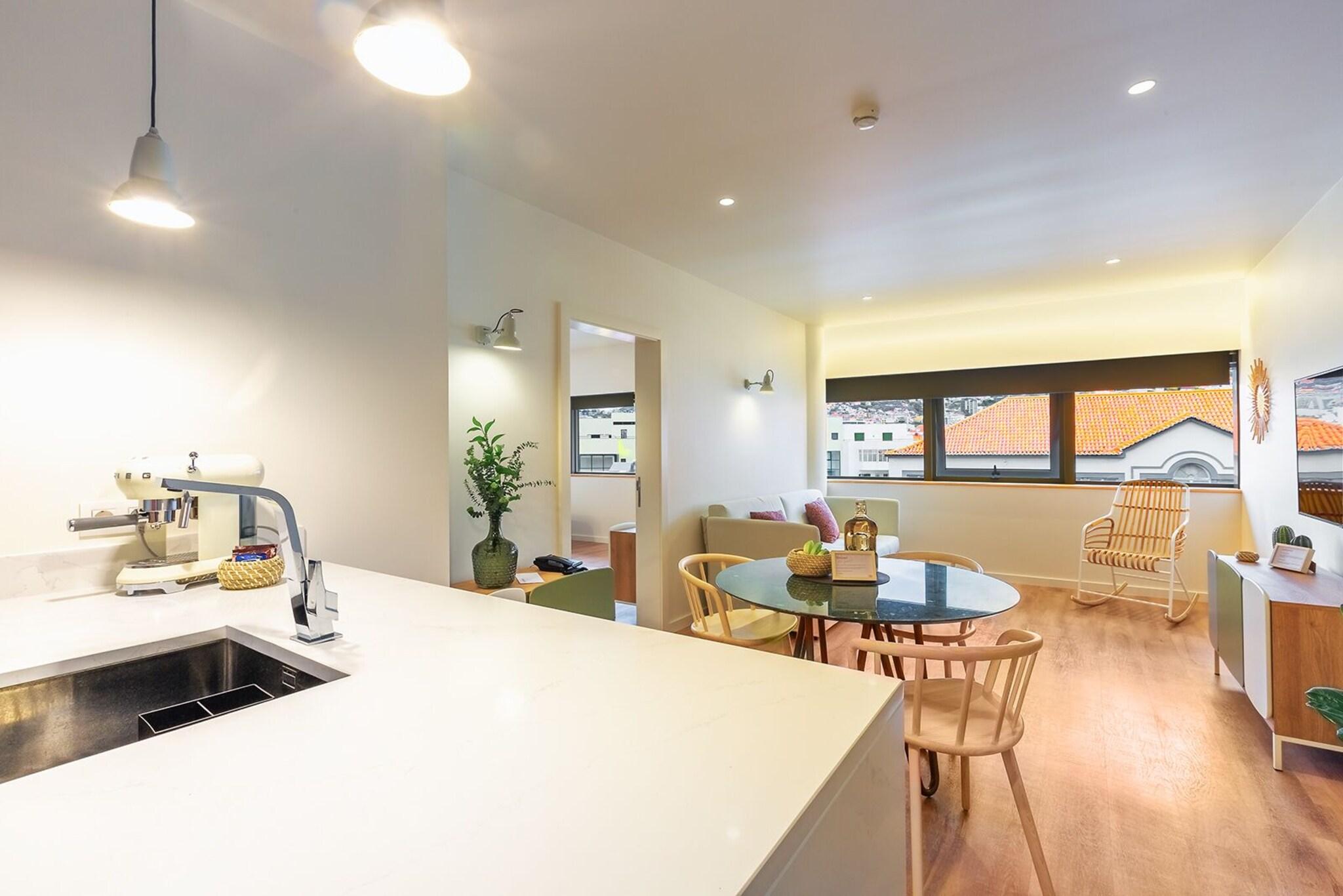 Фото Three House Hotel