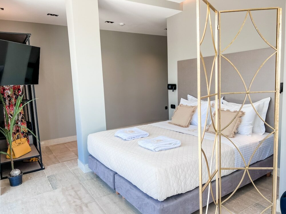 Фото Royalty Suites Psyrri