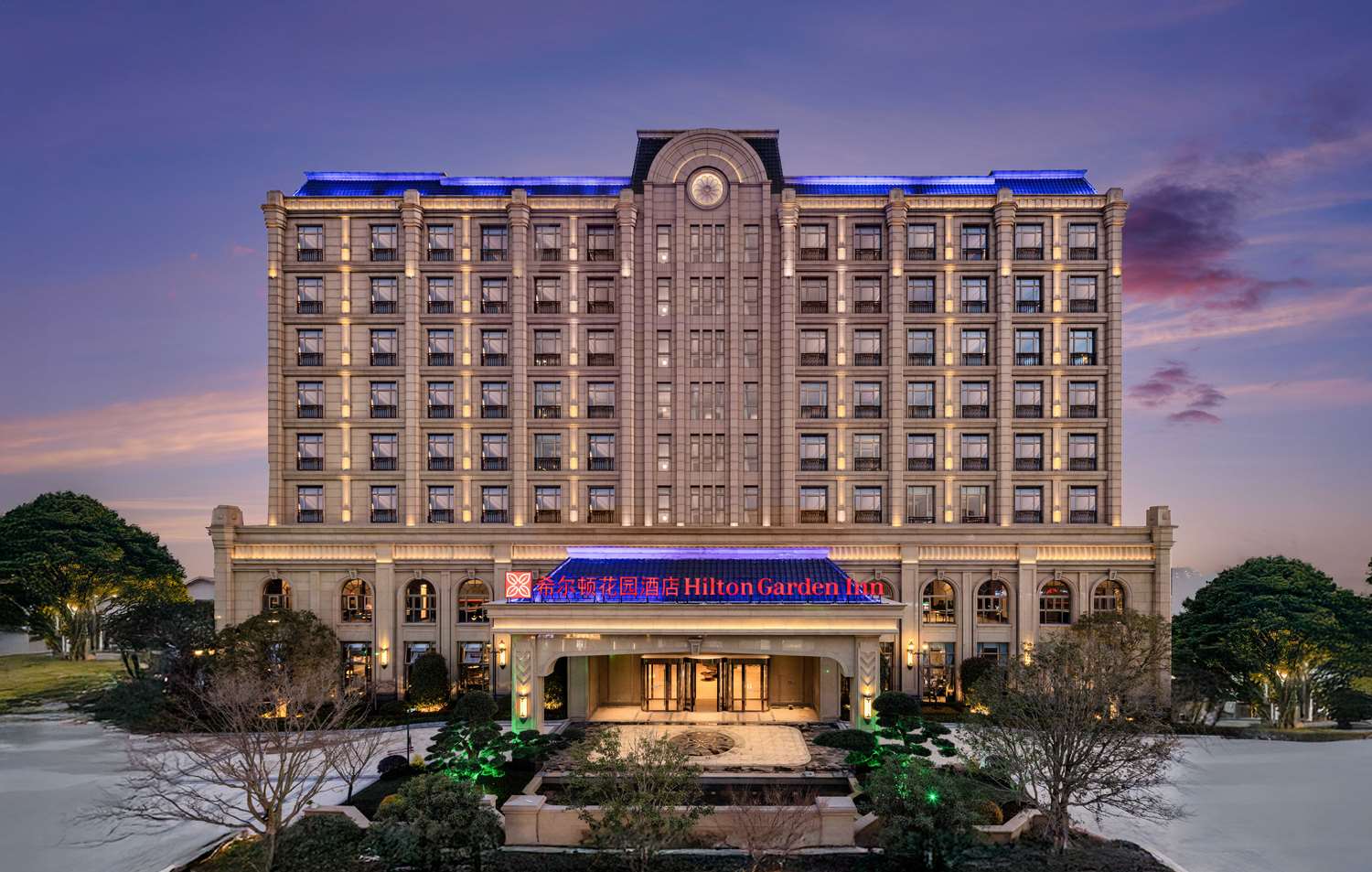 Фото отеля 1