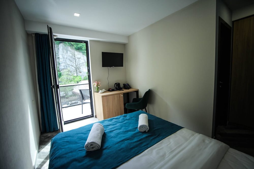 Фото Borjomi Underwood