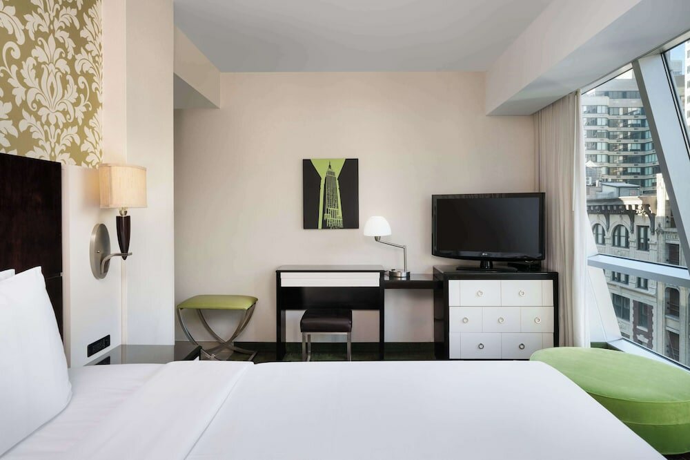 Фото Best Western Premier Herald Square