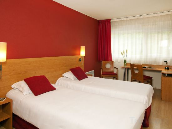 Фото Aparthotel Séjours & Affaires Lamartine