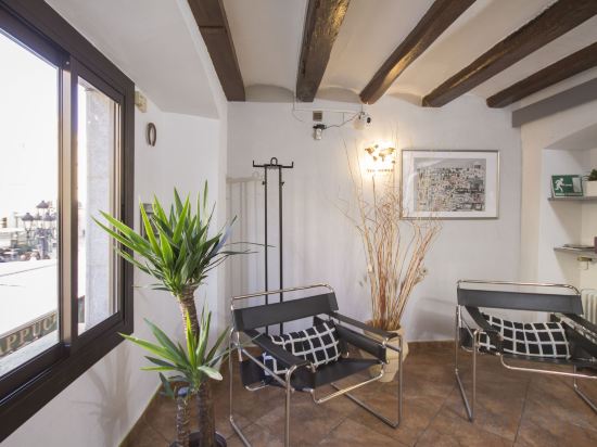 Фото Hostal Forum Tarragona