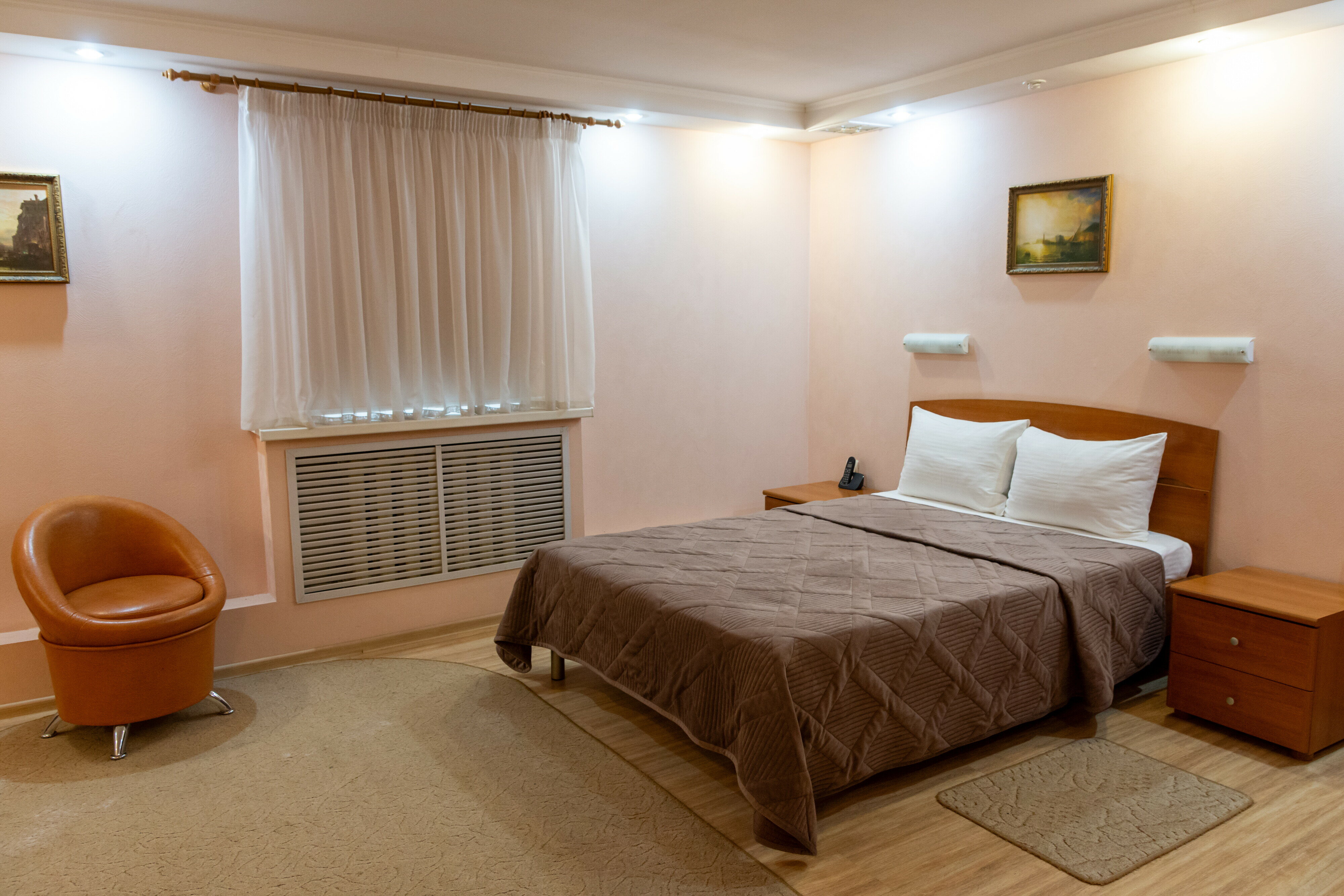 Фото отеля 1