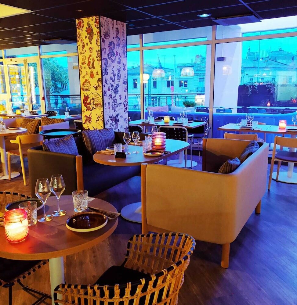 Фото Novotel Bordeaux Centre