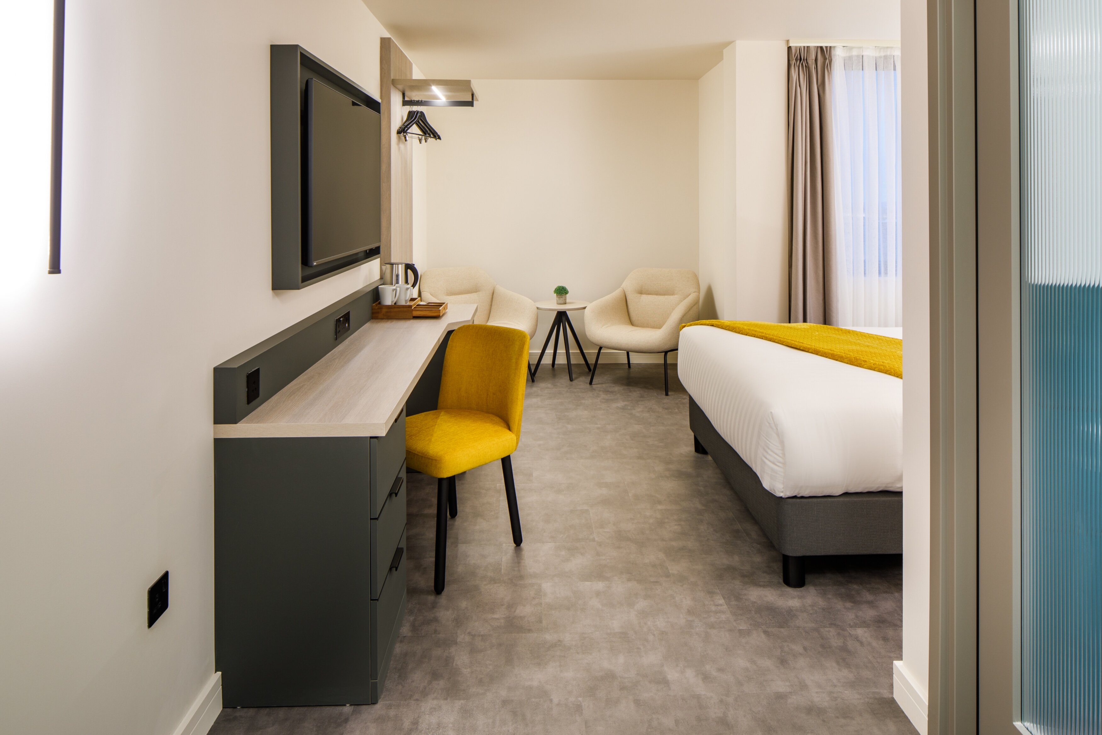 Фото Southgate Hotel London