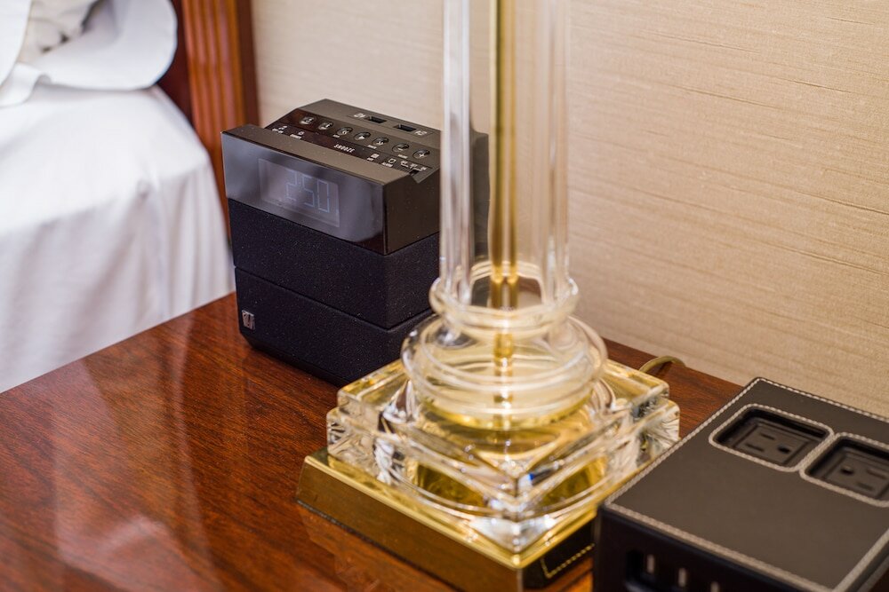 Фото Mayflower Park Hotel