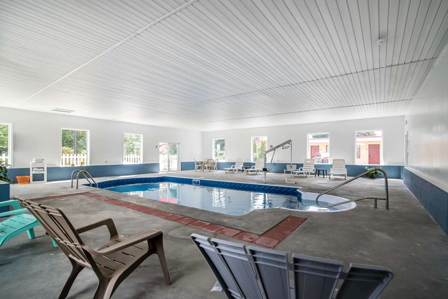 Фото Econo Lodge Brattleboro