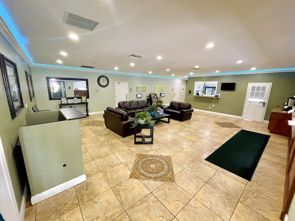 Фото Southern Oaks Inn