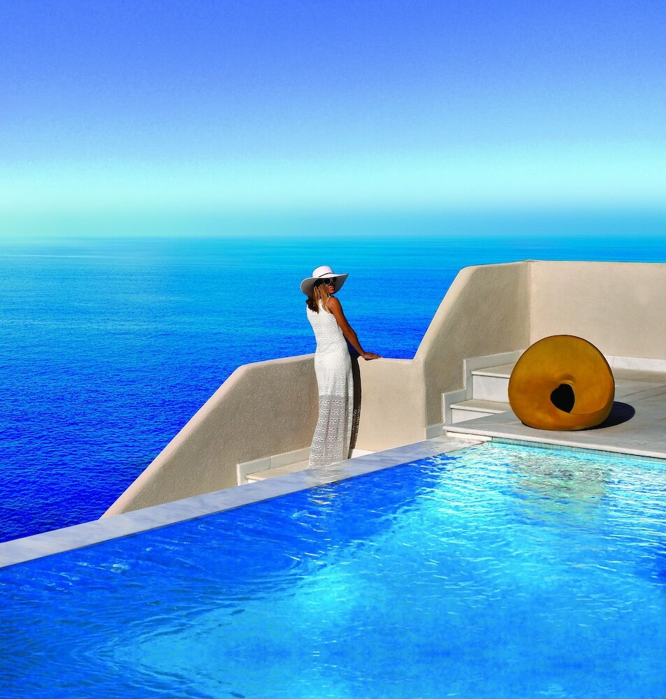 Фото Out Of The Blue Resort & SPA