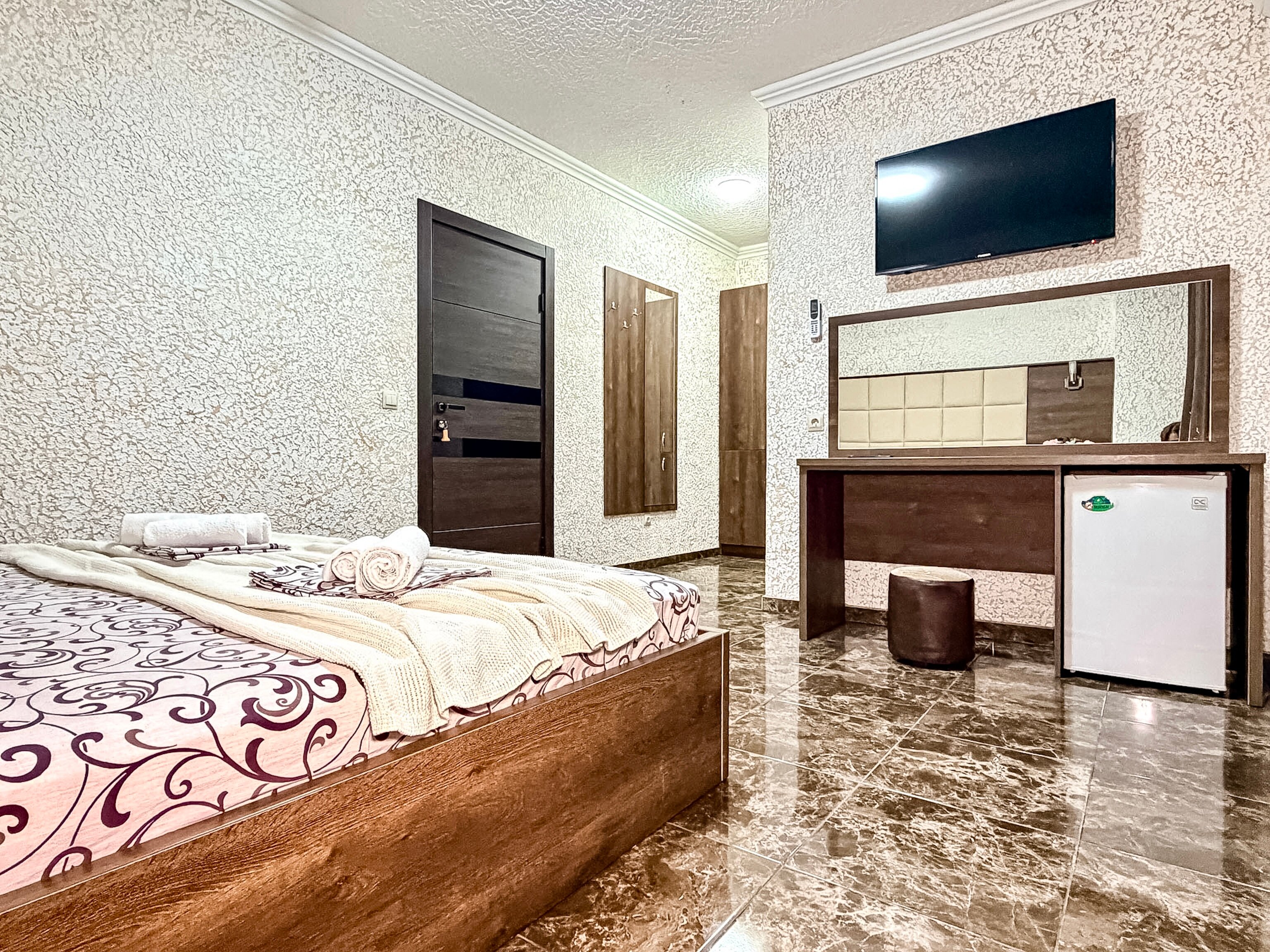 Фото Астери