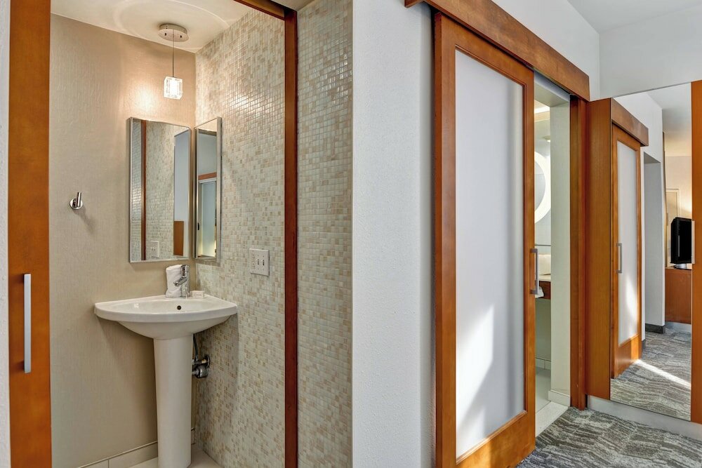 Фото Springhill Suites by Marriott Midtown Cincinnati