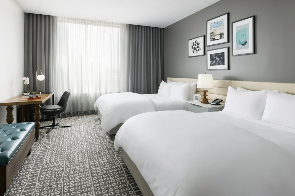 Фото The MC, Autograph Collection