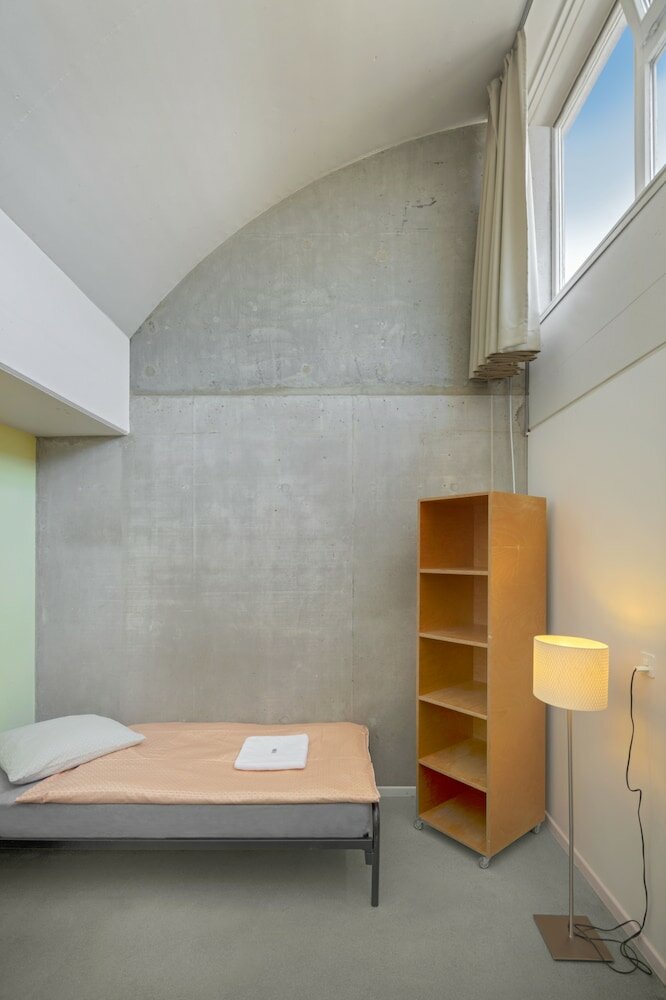 Фото Lausanne Youth Hostel Jeunotel