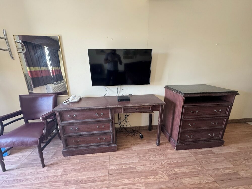 Фото Knights Inn Selma