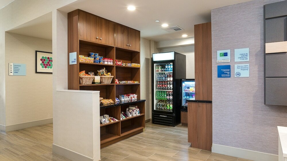 Фото Holiday Inn Express Fullerton - Anaheim, an Ihg Hotel