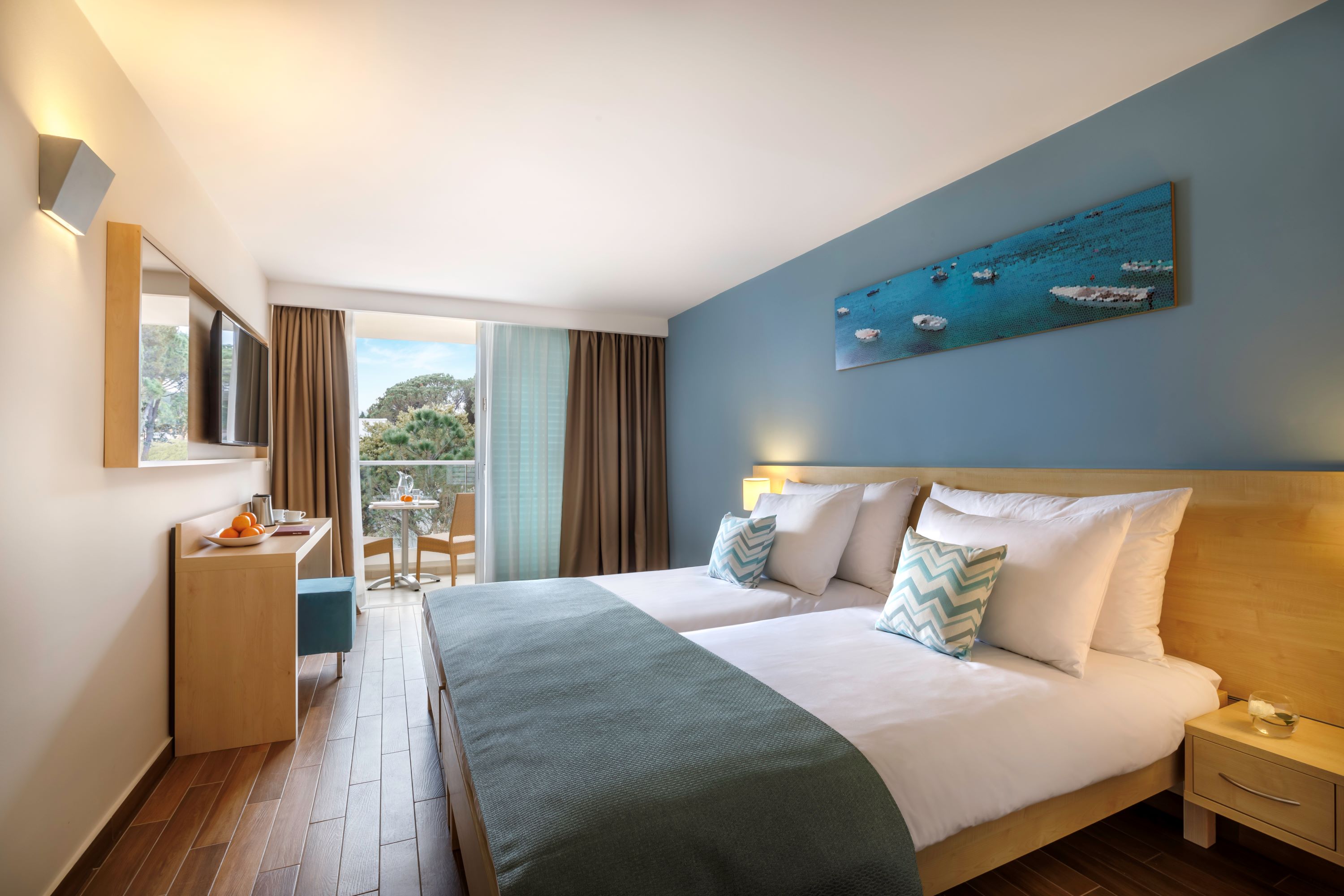 Фото отеля 2