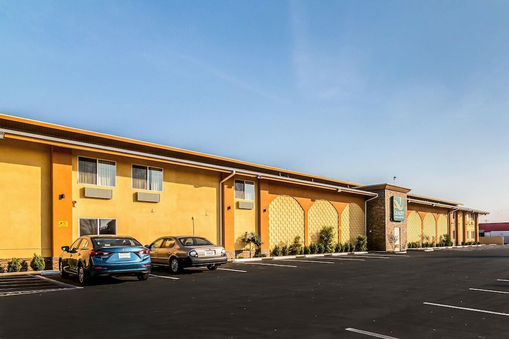 Фото Quality Inn & Suites near Downtown Bakersfield