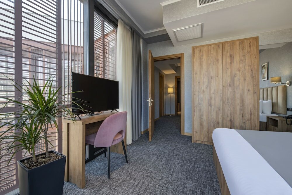 Фото Barnovi Hotel