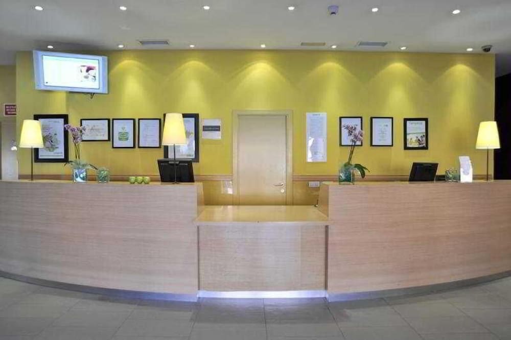 Фото Hotel Campanile Madrid - Alcalá de Henares