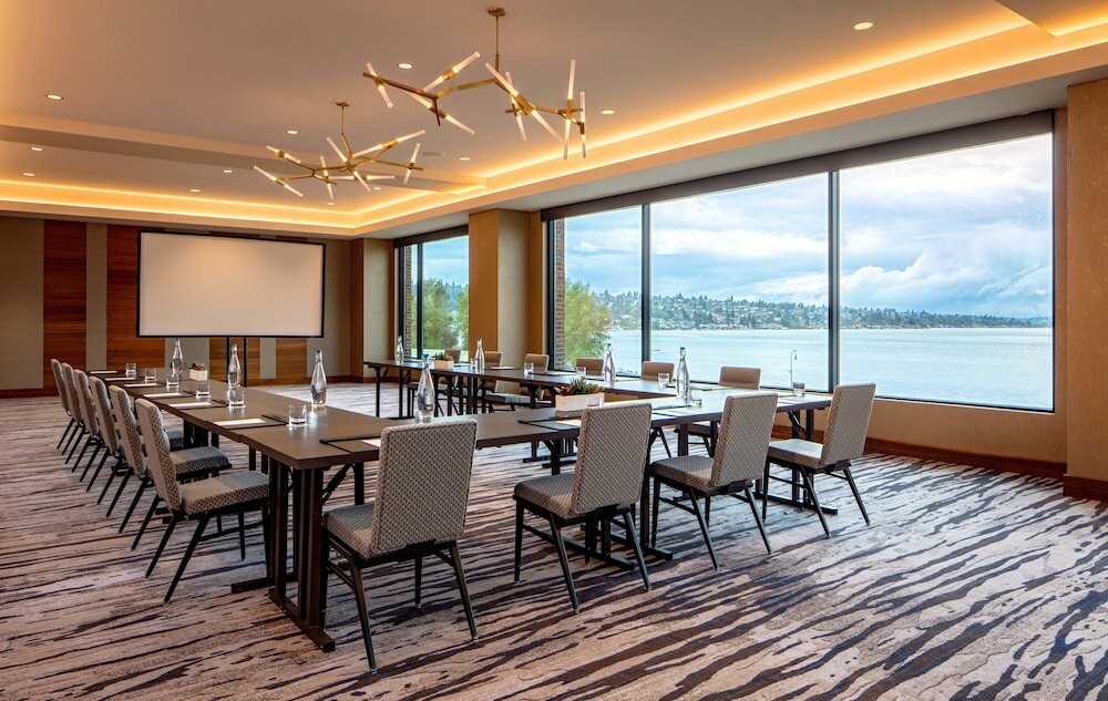 Фото Hyatt Regency Lake Washington at Seattle’s Southport