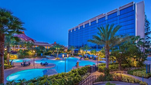Гостиница Disneyland Hotel в Пласентии