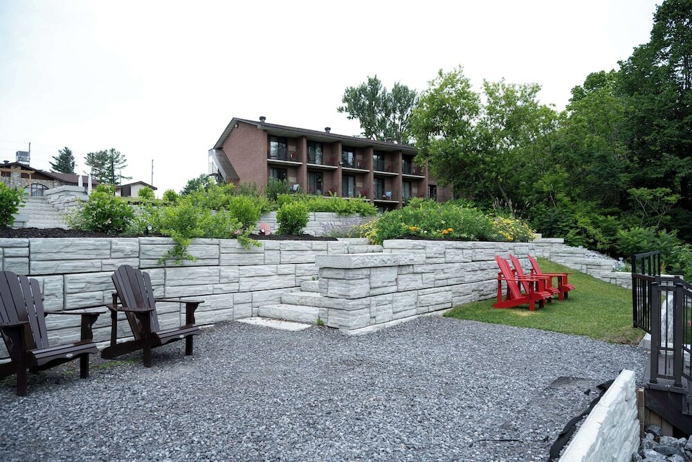 Фото Ramada by Wyndham Ottawa On The Rideau