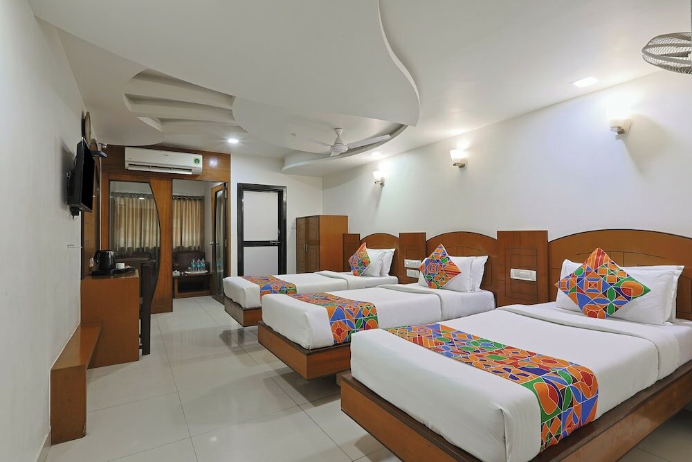 Фото Hotel Ambassador