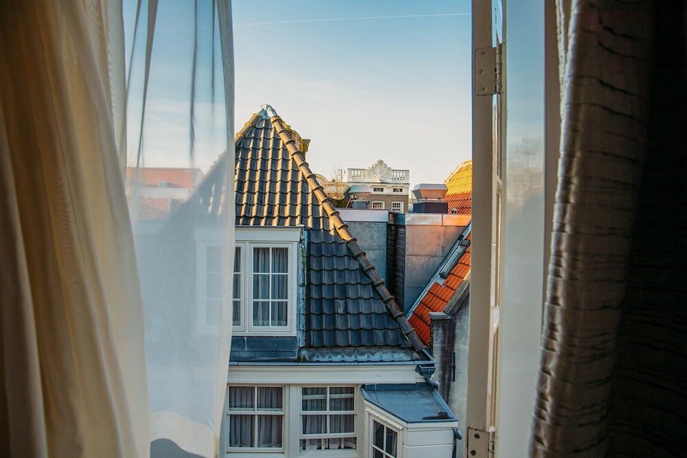 Фото Ambassade Hotel