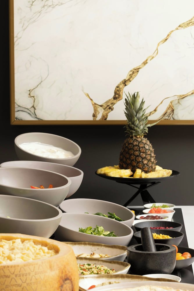 Фото Courtyard by Marriott Cluj-Napoca Downtown