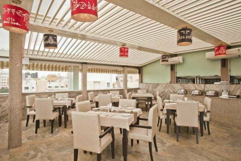 Фото New Leaf Hotel