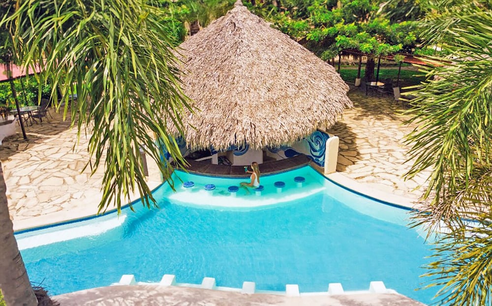 Фото Surf Ranch Hotel & Resort