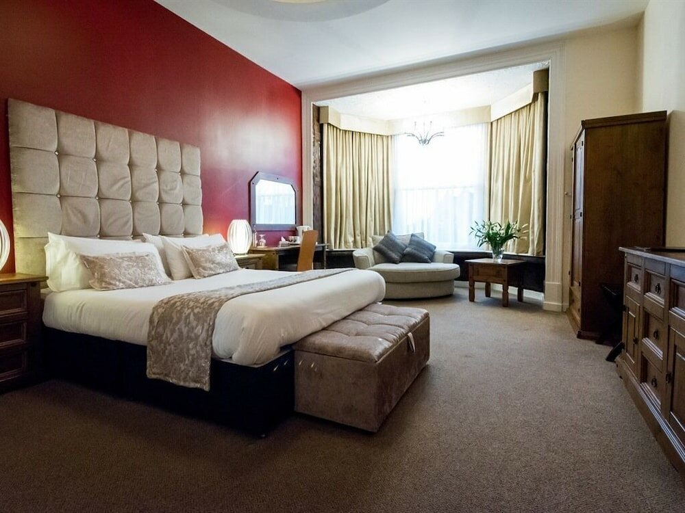 Фото The Pearl Hotel