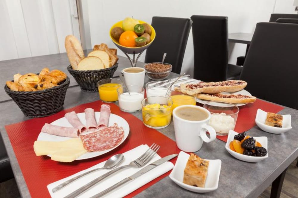 Фото The Originals City, Hôtel du Phare, Bordeaux Mérignac