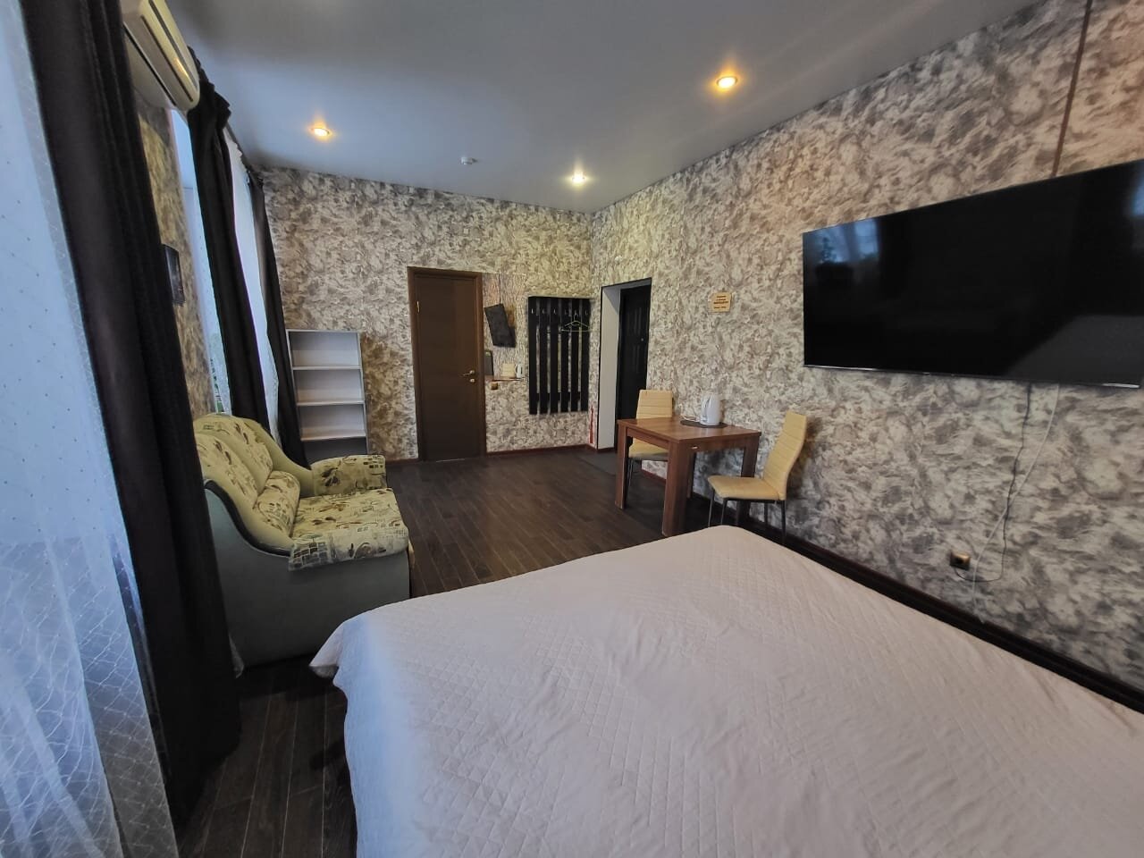 Фото ДеЛюкс