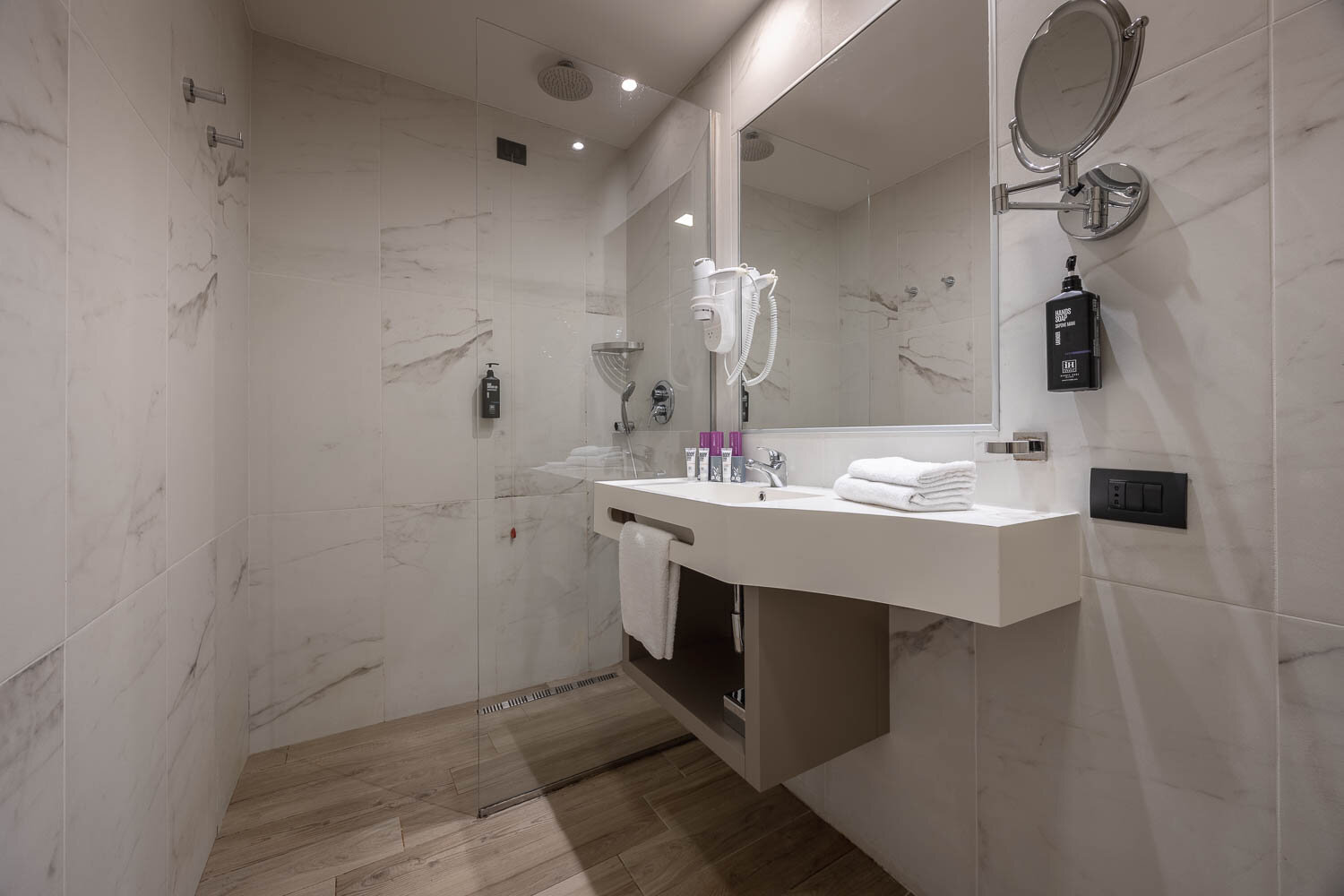 Фото IH Hotels Milano St John Sesto San Giovanni